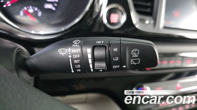 Kia Canival 2016 — photo 34