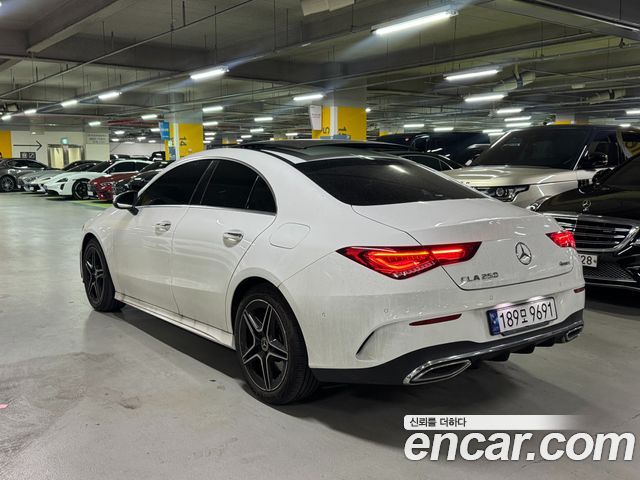 Mercedes-Benz CLA-Class 2023 — photo 4
