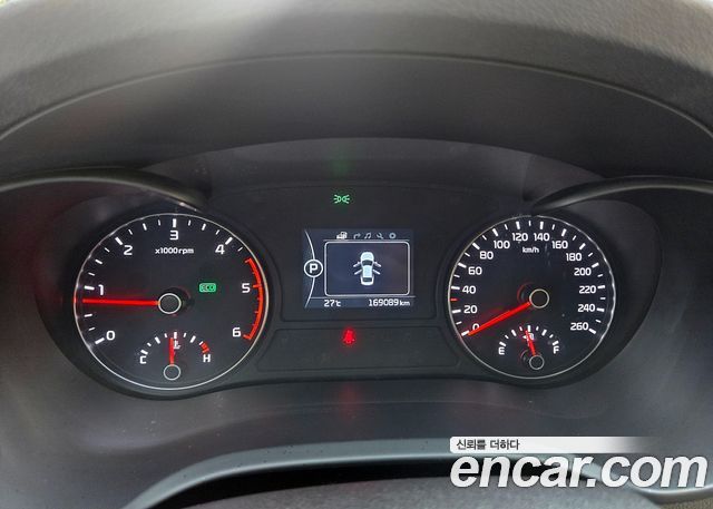 Kia K5 2017 — photo 17