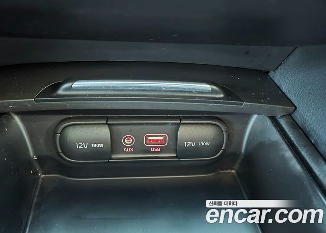 Kia K5 2017 — photo 19