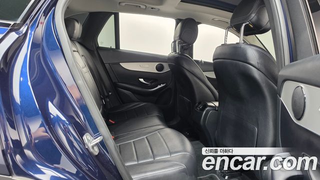 Mercedes-Benz GLC-Class 2018 — photo 12