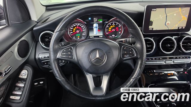 Mercedes-Benz GLC-Class 2018 — photo 13