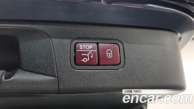 Mercedes-Benz GLC-Class 2018 — photo 19