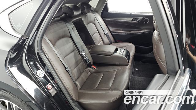 Hyundai Grandeur 2017 — photo 17