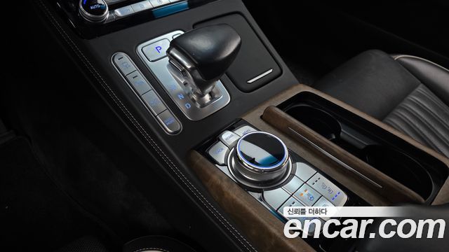 Genesis G90 2019 — photo 12