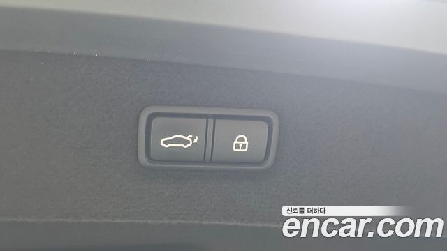 Genesis G90 2019 — photo 16