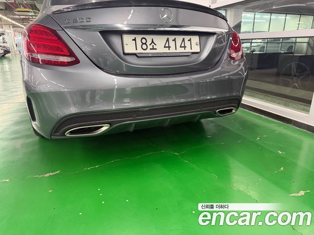 Mercedes-Benz C-Class 2017 — photo 2