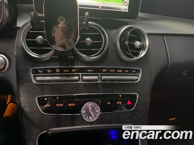 Mercedes-Benz C-Class 2017 — photo 11