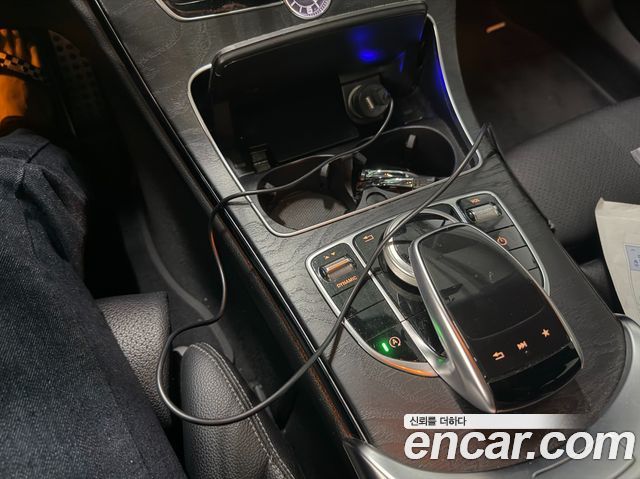 Mercedes-Benz C-Class 2017 — photo 12