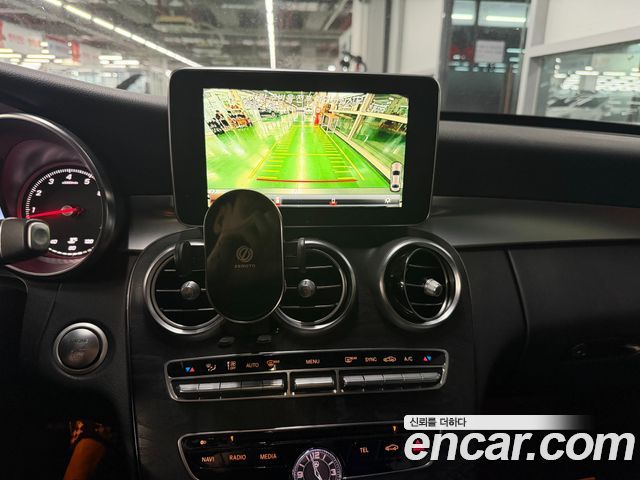 Mercedes-Benz C-Class 2017 — photo 13