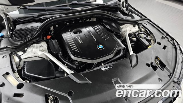 BMW Gran Turismo 2019 — photo 6