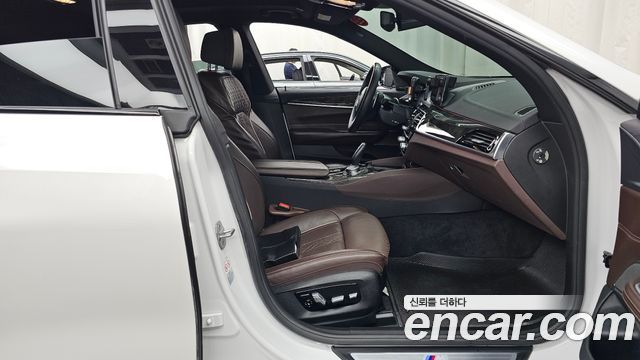BMW Gran Turismo 2019 — photo 17
