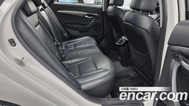 Hyundai i40 2012 — photo 17