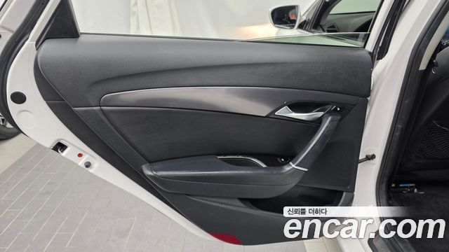 Hyundai i40 2012 — photo 15