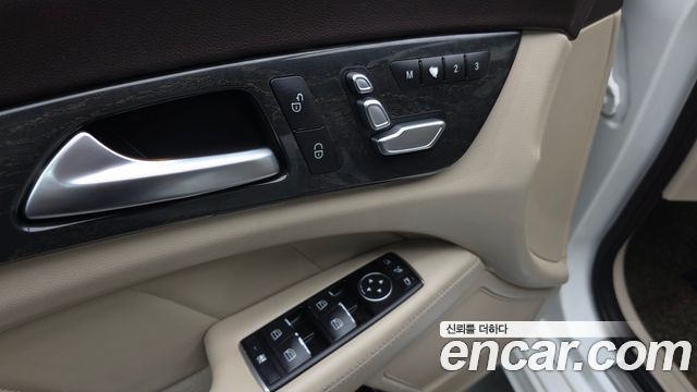 Mercedes-Benz CLS-Class 2017 — photo 16