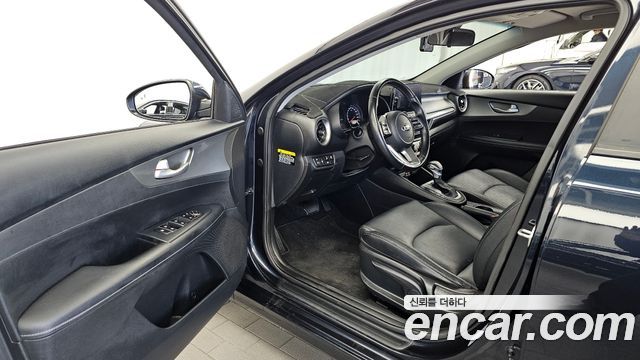 Kia K3 2019 — photo 13