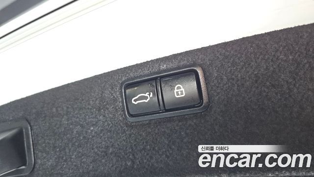 Genesis G80 2019 — photo 20
