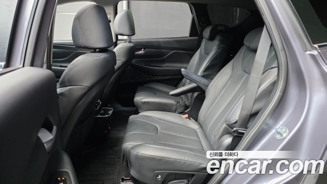 Hyundai Santafe 2023 — photo 17