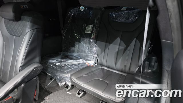 Hyundai Santafe 2023 — photo 19