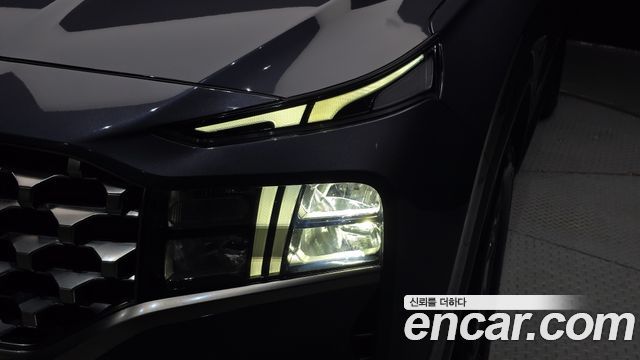 Hyundai Santafe 2023 — photo 8