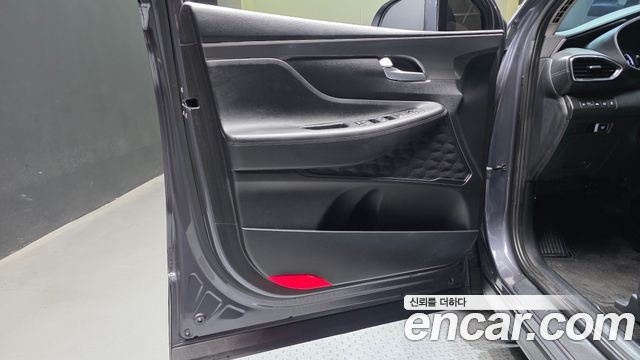 Hyundai Santafe 2023 — photo 14