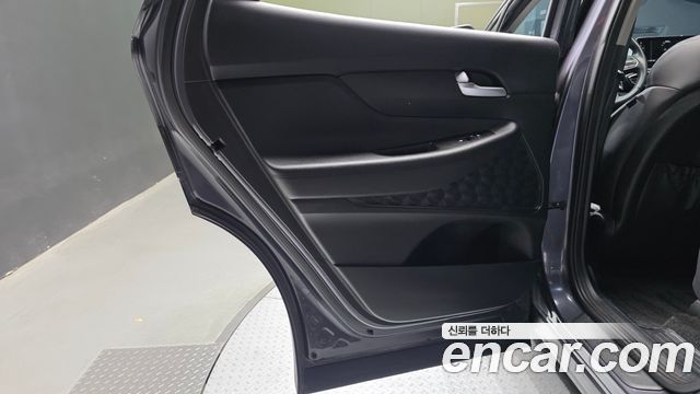 Hyundai Santafe 2023 — photo 15