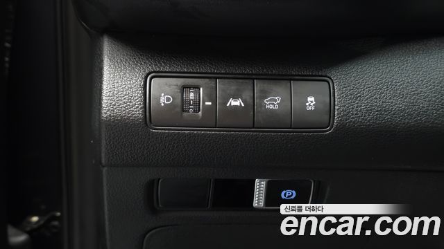 Hyundai Santafe 2023 — photo 27