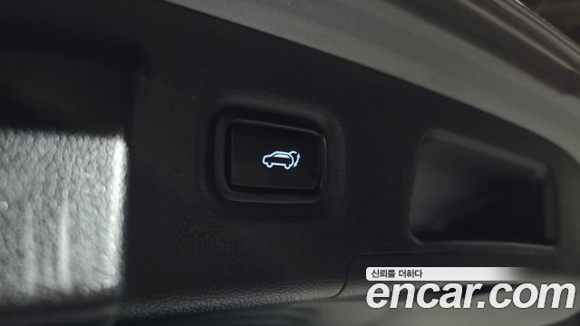 Hyundai Santafe 2023 — photo 33