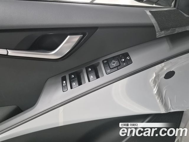 Kia Niro 2023 — photo 10