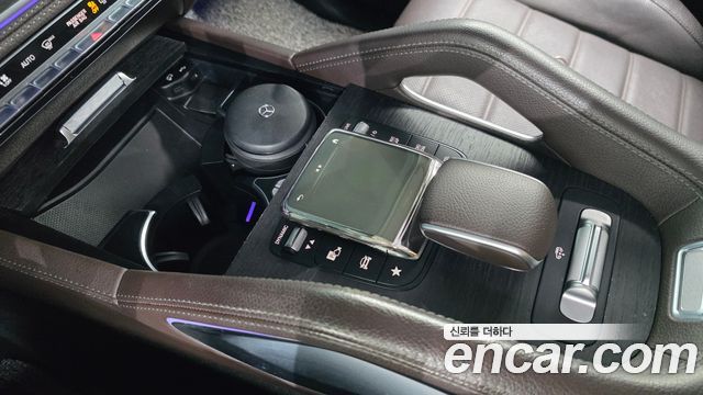 Mercedes-Benz GLE-Class 2022 — photo 9