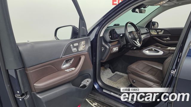 Mercedes-Benz GLE-Class 2022 — photo 10