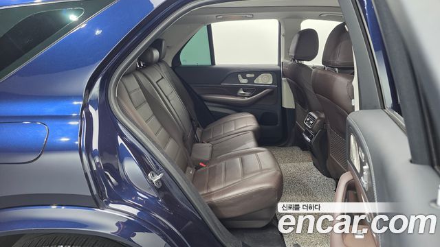 Mercedes-Benz GLE-Class 2022 — photo 19