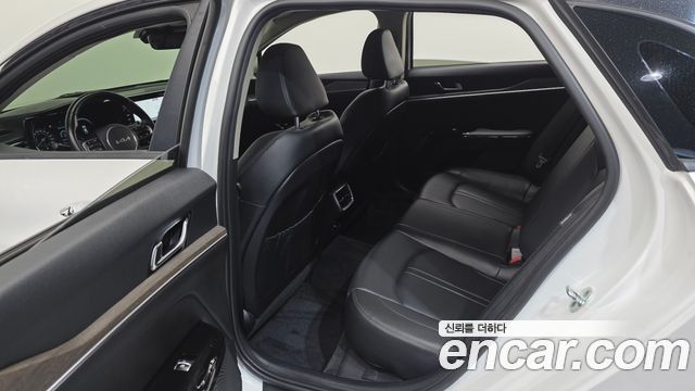 Kia K5 2022 — photo 12