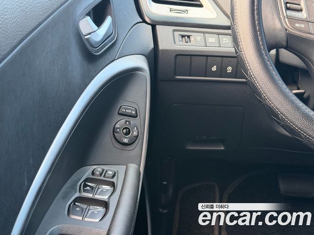 Hyundai Santafe 2017 — photo 14