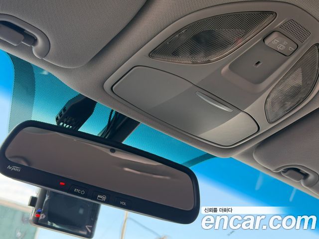 Hyundai Santafe 2017 — photo 16