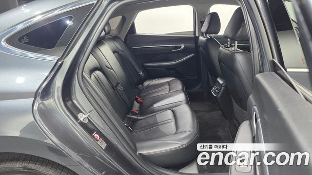Hyundai Sonata 2023 — photo 18