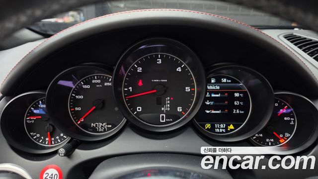 Porsche Cayenne 2016 — photo 8