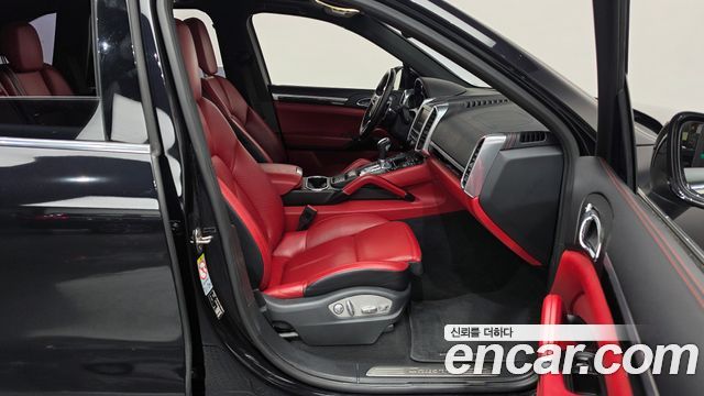 Porsche Cayenne 2016 — photo 11