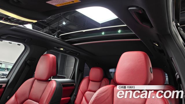 Porsche Cayenne 2016 — photo 19