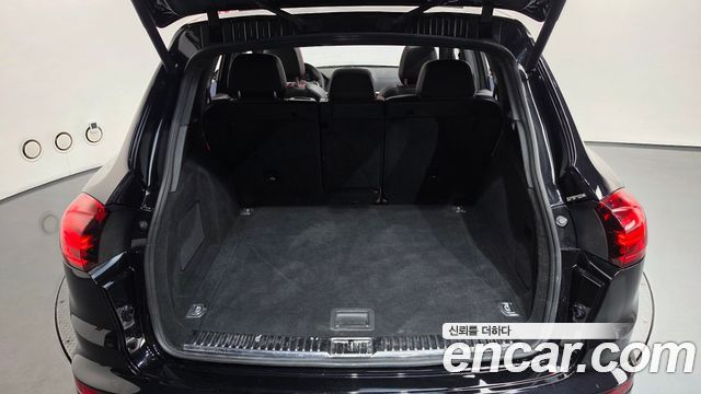 Porsche Cayenne 2016 — photo 20