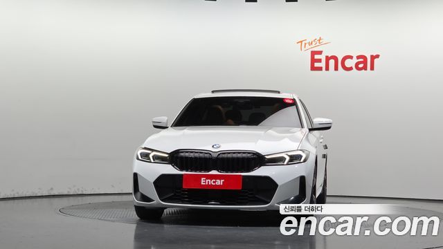 BMW 3-Series 2023 — photo 3