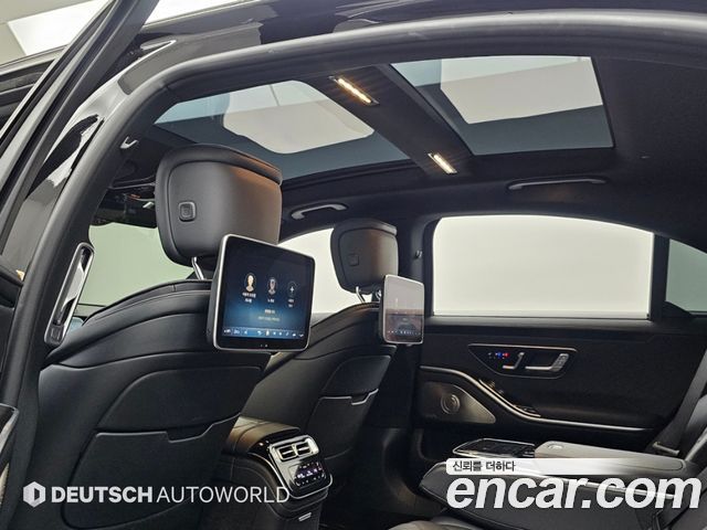 Mercedes-Benz S-Class 2024 — photo 18