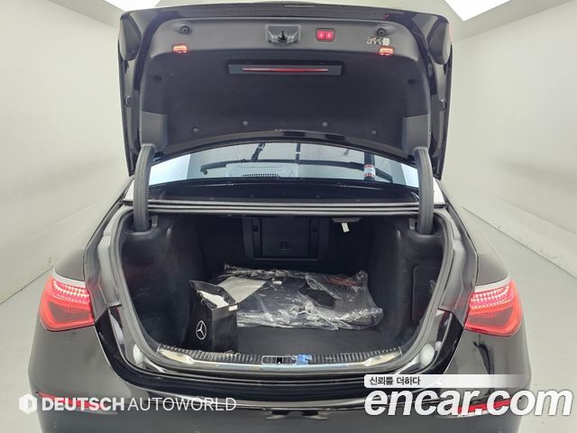 Mercedes-Benz S-Class 2024 — photo 19