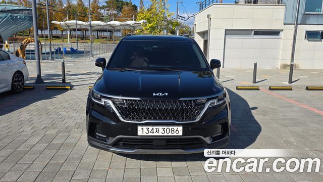 Kia Canival 2023 — photo 1