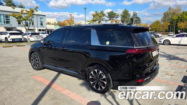 Kia Canival 2023 — photo 4
