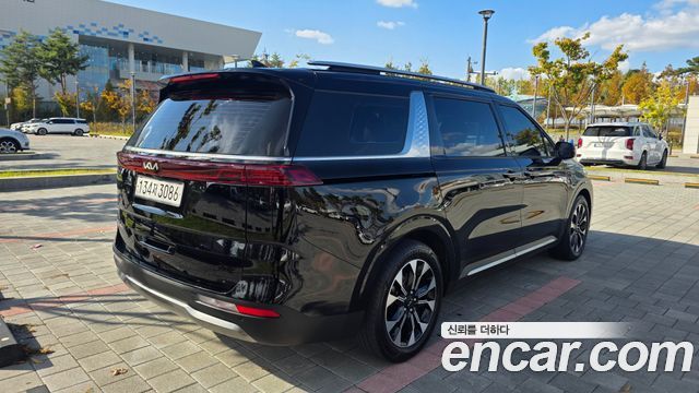 Kia Canival 2023 — photo 7