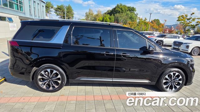 Kia Canival 2023 — photo 8