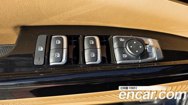 Kia Canival 2023 — photo 12