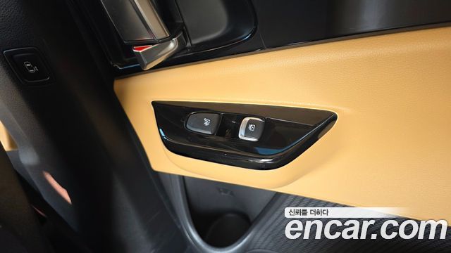 Kia Canival 2023 — photo 17