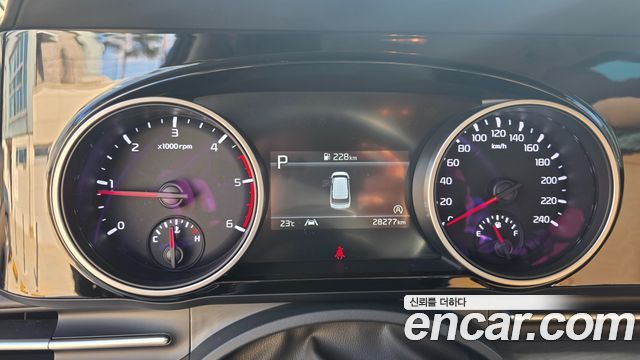 Kia Canival 2023 — photo 20